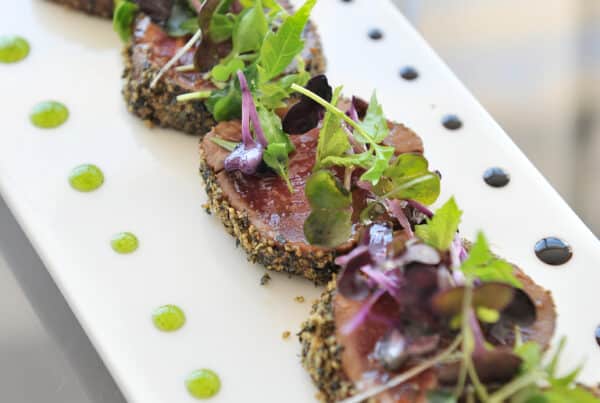 Tataki de taureau menthe-sésame