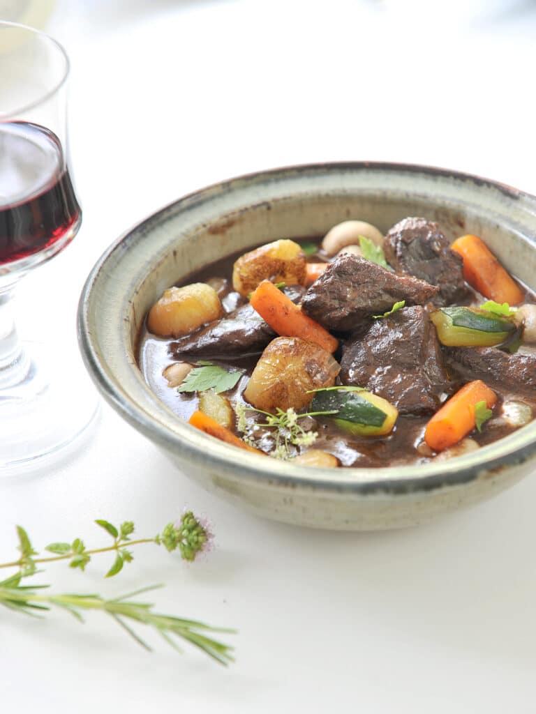 Gardianne de taureau de Camargue à la tapenade noire