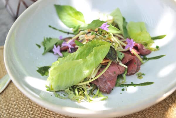 Taureau rôti mariné à la Thaï, courgette et basilic citron